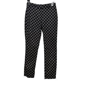White House / Black Market women’s black and white pants. Size‎ 00